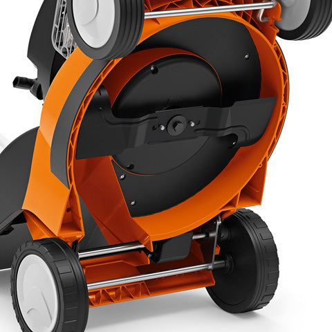 Lama a flusso ottimizzato
La lama a flusso ottimizzato solleva solo l'aria effettivamente necessaria. Grazie alla resistenza minima, la durata della batteria è più estesa. Un punto di piegatura teorico integrato protegge l'albero motore dai danni.