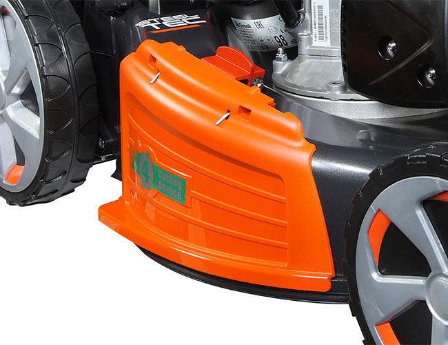 “4-cutting device”
Puoi passare da un sistema di taglio all’altro: mulching, raccolta e scarico laterale. Ti basta scegliere.