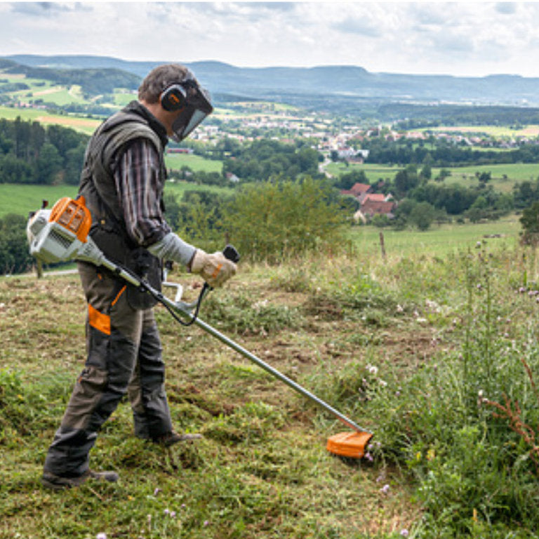 DECESPUGLIATORE A MANUBRIO A SCOPPIO FS 235 36.3 CC 6,8 KG STIHL