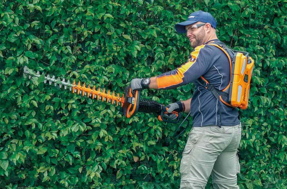 HELION ALPHA TAGLIASIEPI 900W 3.75 KG.PELLENC