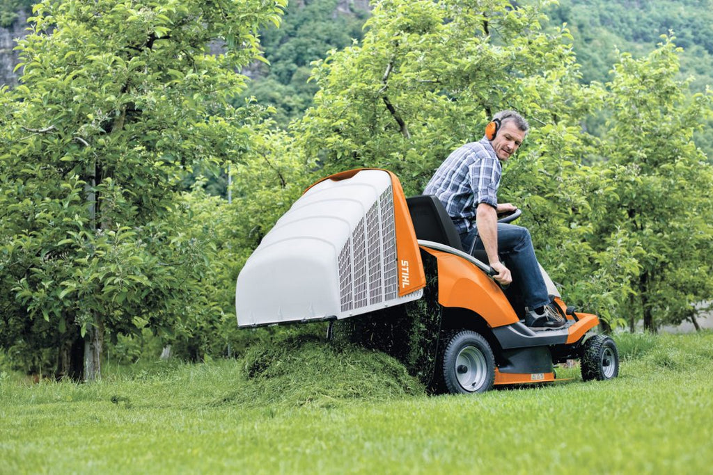 TRATTORINO RASAERBA RIDER RT4082.1 IDROSTATICO CON CESTA 80 CM STIHL