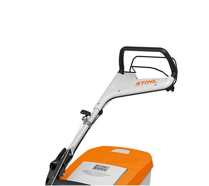 RASAERBA A SCOPPIO RM 650.0 TRAZIONATO 48 CM CESTO 70 L STIHL