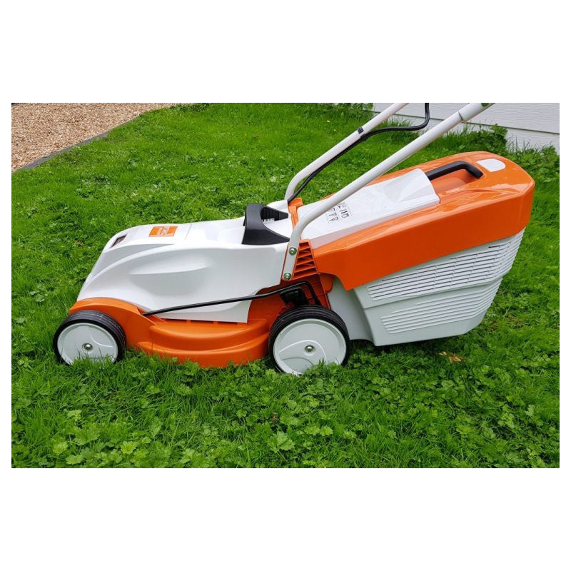 Set Rasaerba a batteria RMA 235 no batteria no carica batteria