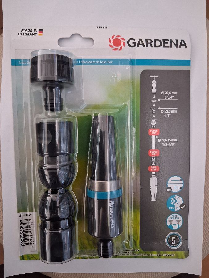 SET LANCIA BASIC BLACK GARDENA CON RACCORDI