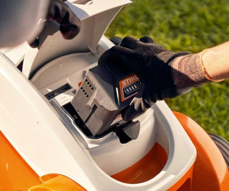 RASAERBA RMA 239 STIHL A BATTERIA