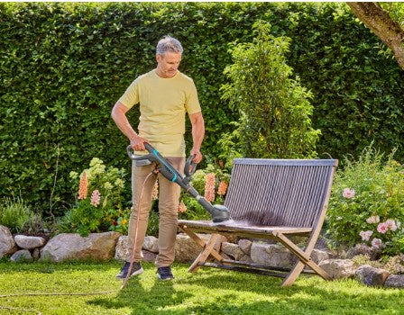 SPAZZOLA MULTIFUNZIONE A BATTERIA AQUABRUSH GARDENA
