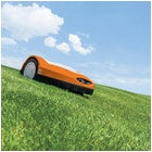 ADAPTIVE SLOPE SPEED
Grazie al sensore d'inclinazione, il robot tosaerba iMow adatta la sua velocità al terreno non piano in modo automatico e costante