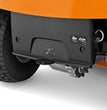 Dispositivo di traino
Il dispositivo di traino integrato consente di fissare facilmente gli accessori, come il comodo rimorchio ribaltabile PICK UP 300, che può essere utilizzato anche come carriola.