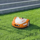 Rientro alla docking station
Secondo le impostazioni di fabbrica, il robot tosaerba iMOW® rientra verso la docking station lungo il cavo perimetrale. Secondo necessità o in base alla natura del bordo dell'area di taglio, il robot può anche dirigersi vers