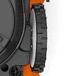 Ruote con profilo a trazione
Le silenziose ruote con profilo a trazione assicurano che il robot tosaerba STIHL iMOW® si muova ancora più precisamente, specialmente su prati collinari con una leggera pendenza fino al 35% ed erba più spessa. Le ruote profi